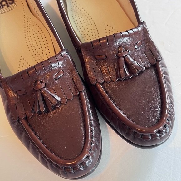 NWOT SAS Women’s Tassel Kiltie Loafers in Brown size 8S - Picture 4 of 7